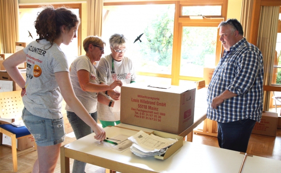 Auf dem DJK-Gelände Am Fort Gonsenheim wurden am Freitagnachmittag die Empfangspakete für die teilnehmenden Vereine verteilt.
