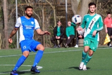 Joseph Meier war einer der wenigen Mombacher, die gegen Alemannia Waldalgesheim (r. Vincenzo Bilotta) den nötigen Biss zeigte. Der Innenverteidiger...