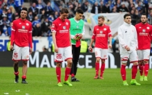 Die Gesichter sprechen Bände: Trotz guter Leistung gibgen die 05er am Sonntagnachmittag als Verlierer vom Platz.