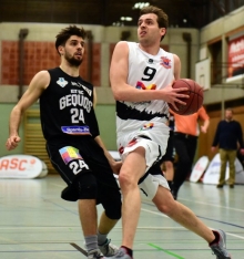 Zum wiederholten Mal hatten Christian Zander (r.) und der ASC eine Spitzenmannschaft am Rande der Niederlage, standen am Ende aber dennoch mit leeren Händen da.