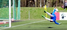 Der Pfosten verhinderte in der 80. Minute den Ausgleich nach einem Freistoß von Damir Bektasevic.