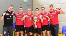 So seh'n Meister aus, v.l.: Kotrainer Thomas Kasica, Kiryl Barabanov, Dennis Müller, Felipe Olivares, Irvin Bertrand und Cheftrainer Chris Pfeiffer dominierten die Dritte Liga.