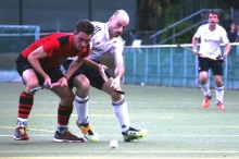 Für Sebastian Blatt (2.v.l.) und den TSV Schott Mainz geht es nach der Meisterschaft in der Hallenrunde auch in der Feldrunde darum, möglichst wieder in die 1. Regionalliga zurückzukehren.