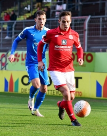 Philipp Klement hätte die Partie der U23 in Großaspach früh auf eine positive Bahn lenken können, doch sein Strafstoß in der 9. Minute war schwach geschossen.