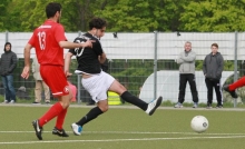 Gökhan Demirci (r.) sorgte mit seinem Treffer zum 3:0 für klare Verhältnisse im Spiel zwischen Türkgücü Mainz und dem TuS Neuhausen..