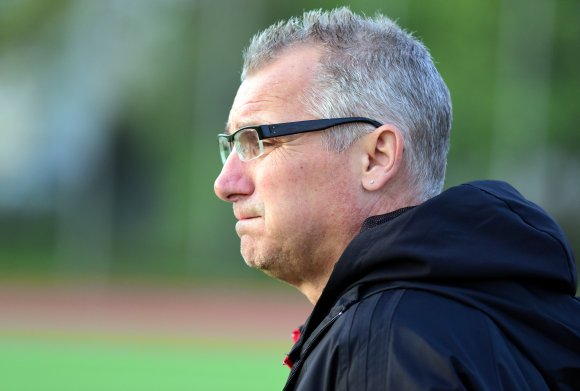 Rainer Jera braucht mit dem FSV Nieder-Olm noch ein paar Punkte, um auf die sichere Seite zu gelangen.
