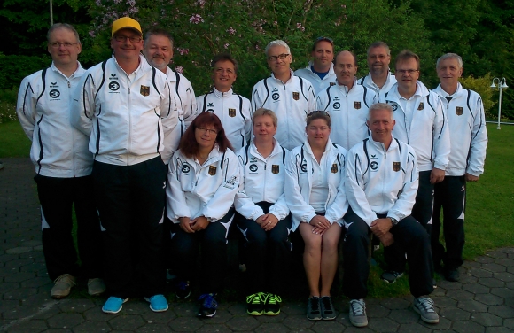 Unter starker Mainzer Beteiligung dominierten die  deutschen Teams den Länderwettkampf in Murnau.  In der stehenden Reihe sind Markus Janßen, Roman Kobisch, Bernd Szablikowski und Joachim Eichhorn an 2.,4., 5. und vorletzter Position zu sehen.