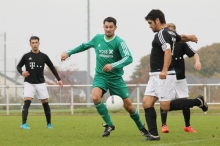 Das Hinrundenspiel in Zornheim gewann Türkgücü (r. Erol Genc, gegen Manuel Henss) mit 2:0.