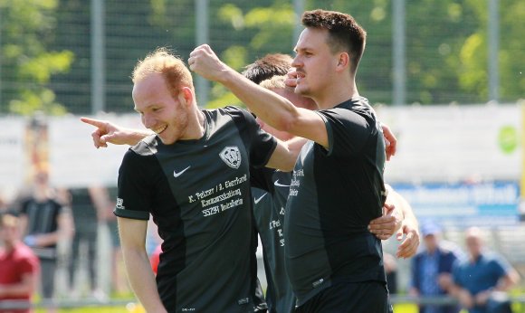 Marco Streker (r.) traf am Sonntag dreimal, Jonathan Trost (l.) erzielte einen Treffer. Beide spielen auch nächste Saison für die Fortuna.