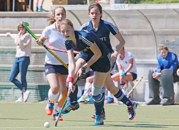 Anna Bonkowski und ihr TSV Schott konnten in diesem Jahr noch keinen Feldrunden-Heimsieg präsentieren. Auch gegen den Vorletzten HTC Stuttgarter Kickers reichte es nur zu einem 1:1.
