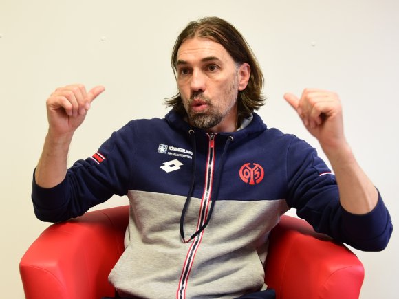 Wohin sein Weg ihn führen wird, ist offen. Als Trainer von Mainz 05 hat sich Martin Schmidt verabschiedet. 