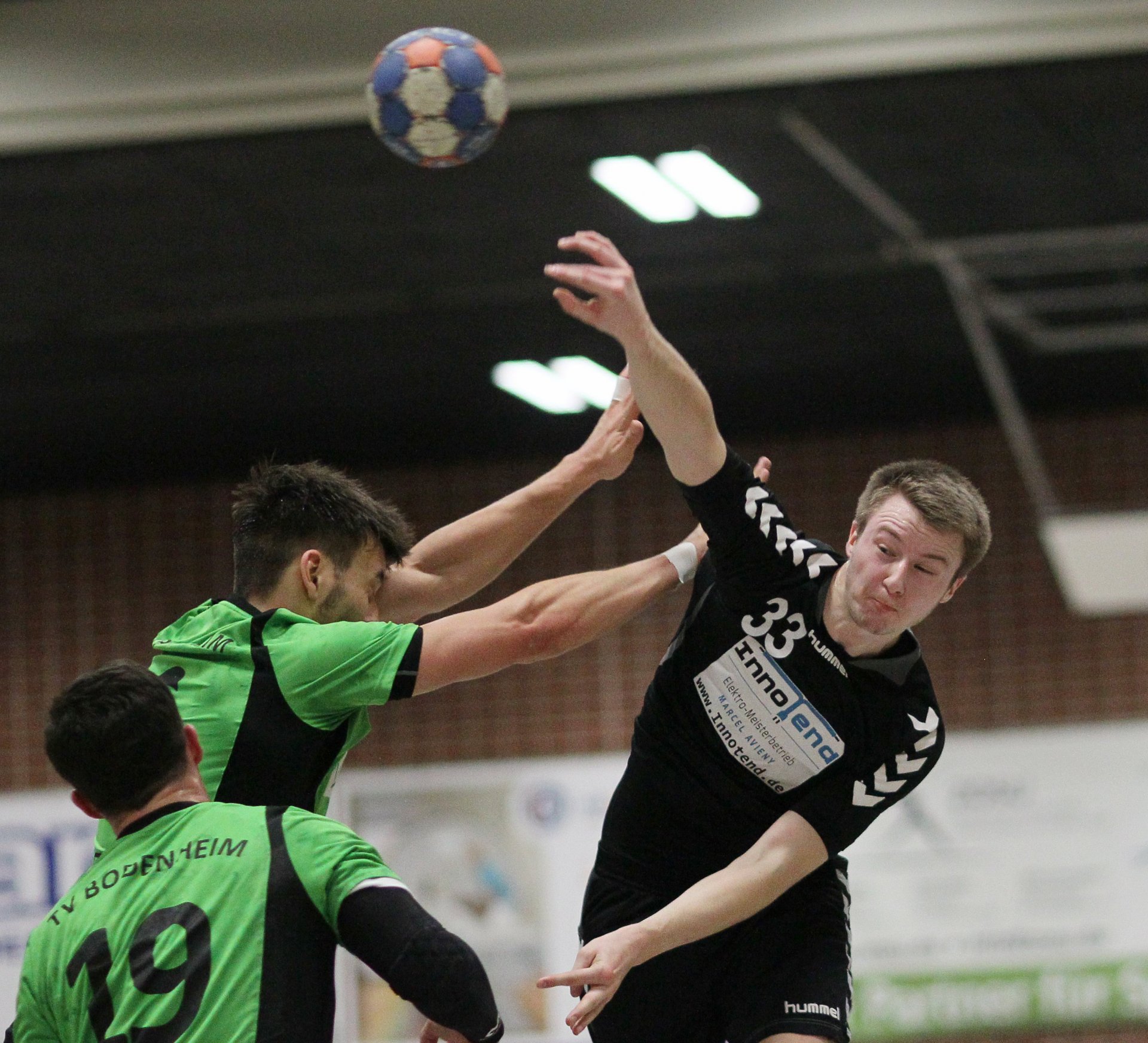 Marius Werner und der HC Gonsenheim hielten sich in der Rheinhessenliga lange Zeit in Reichweite der Spitze auf, ehe sich die Probleme der knappen Besetzung, insbesondere auch in der Trainingseinheiten, in der Rückrunde immer deutlicher auswirkten. Platz drei in der Abschlusstabelle ist da ein optimales Ergebnis.