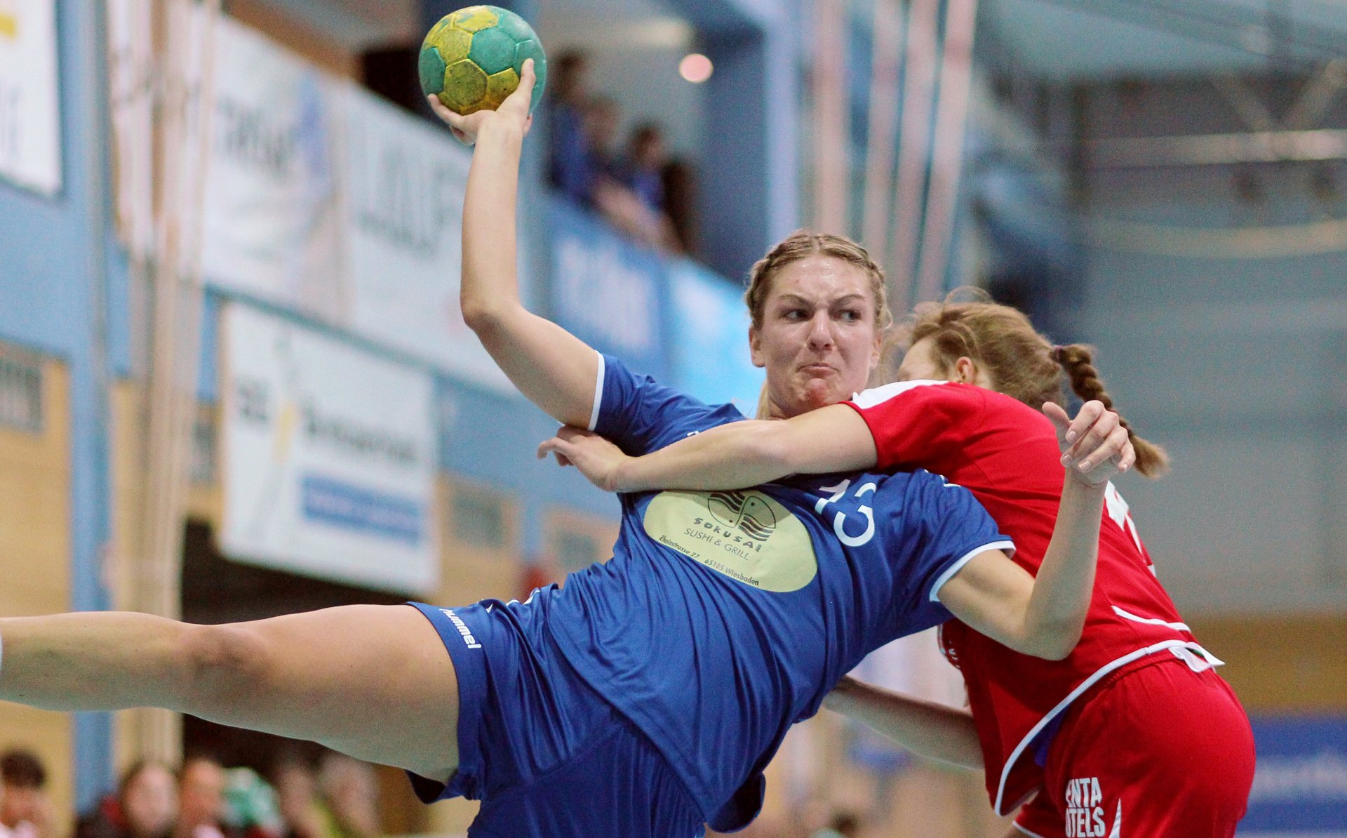 Dass Vanessa Graf ihre Laufbahn bei der SG beendet, hat nichts mit den körperlichen Attacken in der Oberliga zu tun. Sie verletzte sich im Winter schwer und möchte sich nicht mehr mühsam zurückarbeiten an das geforderte Niveau.