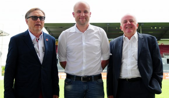 Die derzeit drei starken Männer des FSV Mainz 05 (v.l.): Vorsitzender Johannes Kaluza, Sportvorstand Rouven Schröder und Aufsichtsratschef Detlev Höhne.