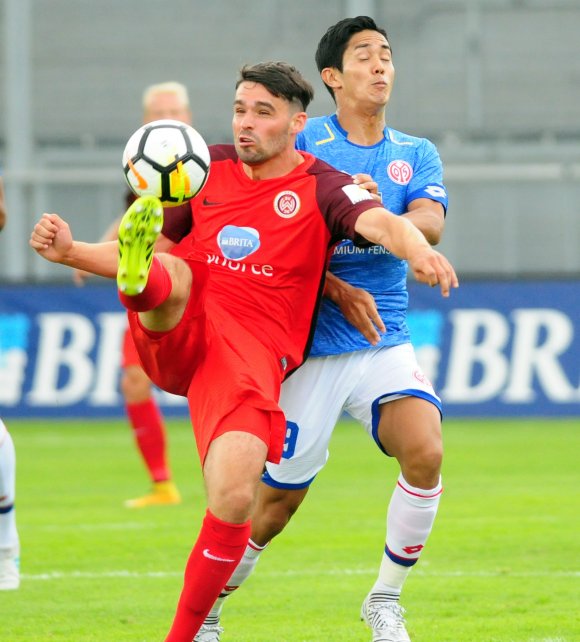 Nicht immer zog Yoshinori Muto im Zweikampf den Kürzeren...