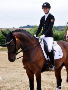 Feierte einen Start-Ziel-Sieg: Julia Runkel auf Sonnenreiter.
