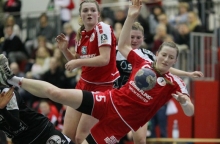 Janka Bauer (vorne) und die FSG Mainz 05/Budenheim befinden sich seit einer Woche in der Vorbereitung, Alicia Soffel (hinten) hat in den kommenden zweieinhalb Wochen allerdings Bedeutenderes vor: Sie und ihre neue Teamkollegin Julia Maidhof sind mit der U19-Nationalmannschaft bei der Europameisterschaft im Einsatz.
