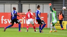 Einfach clever: Kalle Lappe köpfte den Ball in der 53. Minute zum 1:0 ins lange Eck...
