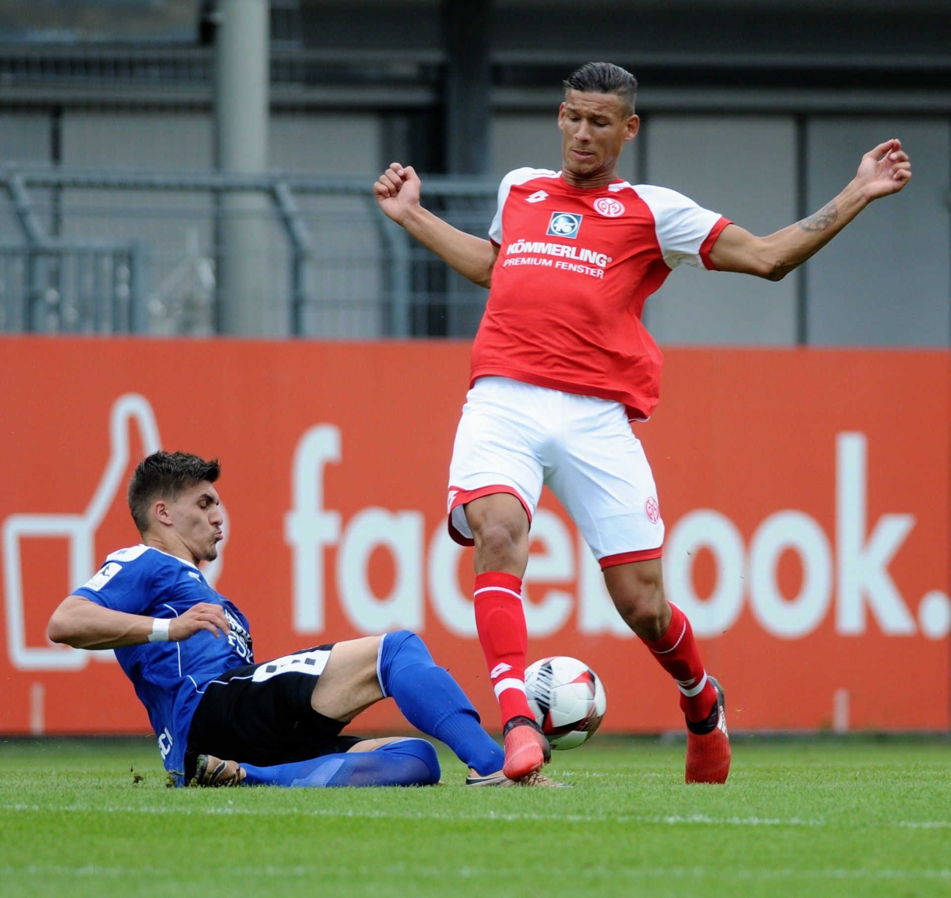 Der 30. Juli 2017 war ein besonderer Tag für Heinz Mörschel. Mit seinen beiden Treffern trug der Zehner der U23 des FSV Mainz 05 nicht nur maßgeblich zum 3:0-Sieg gegen den FSV Frankfurt bei – sondern schoss sich damit auch an die Spitze der Torjägerliste der Regionalliga Südwest.