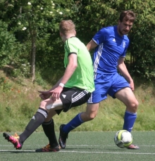 Noch keine drei Monate ist es her, dass Simon Höss (r.) mit der TSG Bretzenheim 46 beim 5:1 über Absteiger SpVgg Ingelheim einen guten Landesliga-Saisonausstand feierte. Beim ersten Pflichtspiel der neuen Runde war davon nichts mehr übrig, die Bretzenheimer unterlagen im Verbandspokal beim Bezirksligisten mit 0:2 (0:2).