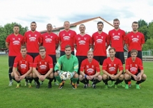 Der SV Guntersblum in der Saison 2017/18, oben von links: Mahmoud Bassile, Murat Gedik, Jonathan Fritz, Timm Bocian, Sven Liebisch, Rouven Schiedhelm, Simon Esper, Leon Reuter. Unten v.l.: Oliver Krüger, Robert Krüger, Florian Veith, Denis Schwiebinger, Lars Schneider, Falk Imhof.  Es fehlen: Sebastian Klehr, Jan Fetsch, Jens Sonneck, Florian Scheufele, Jan Merkl, Jörg Siedentopf, Samet Karaman, Damian Pfahl, Andi Ott, Bene Moock, Felix Köper, Patrick Kissinger, Christoph Hornischer, Daniel Greiner.