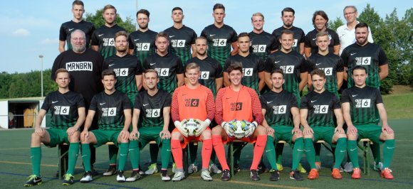 Der Kader der TuS Marienborn, hinten von links: Moritz Freisler, Nermin Fakovic, Marius Weiner, Etienne Portmann, Jonas Hofmann, Masse Lay, Jan Hellmann, Kayhan Cakici (Trainer), Dietmar Hofmann (Vorsitzender). Mitte v.l.: Christoph Jung (Betreuer), Eric Galinski, Nikolas Putzker, Mateo Trapp, Paul Hofmann, Andreas Klapper, Tarek Schwiderski, Frederik Schulz. Vorne v.l.: Till Fickinger, Frank Berninger, Dennis Ritz, Timon Hammer, Johannes Melchior, Marco Ritz, Joshua Klüber, Lukas Harden. Es fehlen: John Basim, Ali Can Cakici.