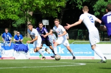 Zweikampfstark, dynamisch, passsicher: Jost Mairose (M.) hat sich auf Anhieb in der Oberliga zurechtgefunden.