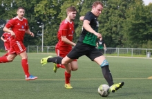 Der Anfang der Erfolgsgeschichte: Andeas Klapper gleicht gegen den TuS Altleiningen zum 1:1 aus.
