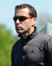 Darf sich über zwei Siege und 16 Tore freuen: Oliver Schütz, Trainer des VfR Nierstein.