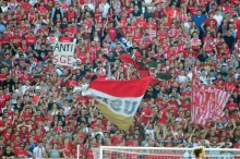Das Heimspiel gegen Eintracht Frankfurt wird ein Flutlichtspiel.