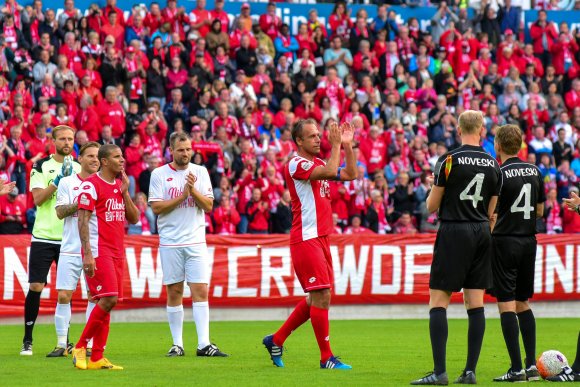 Um 19.05 Uhr war Schluss und Nikolce Noveskis Karriere offiziell beendet.