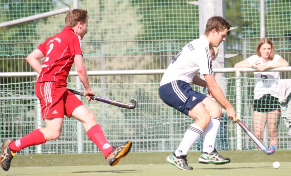 Pfingstzeit ist Urlaubszeit. Und so wird Marvin Graf (r.) am Samstag einer von vier Spielern sein, auf die TSV-Trainer Kai Stieglitz gegen den HC Ludwigsburg aus unterschiedlichen Gründen verzichten muss.