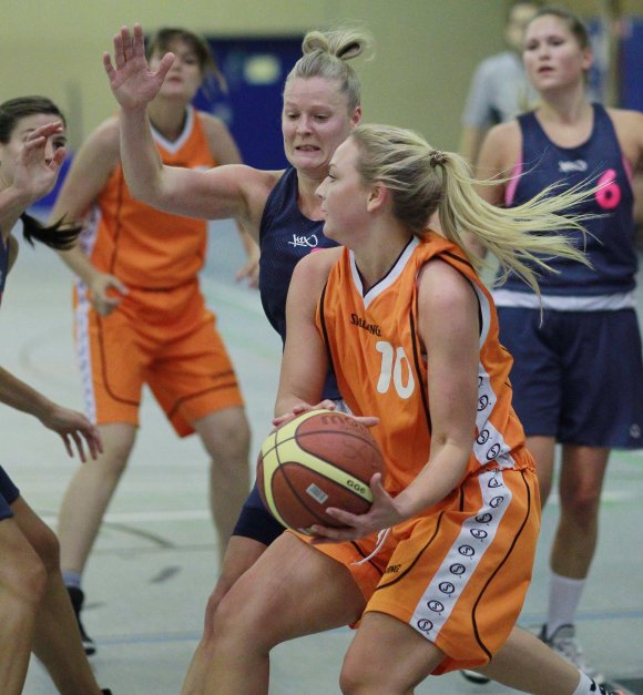 Michelle Schmidt übernahm den Aufbau von der verletzten Anna Nelles und erledigte die Aufgabe zur vollen Zufriedenheit ihres Trainers.