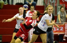 Maxin Schmohl hatte in dieser Szene an der HSG Hannover-Badenstedt zu leiden, für die FSG aber stand in eigener Halle jedoch am Ende ein 32:26-Sieg.