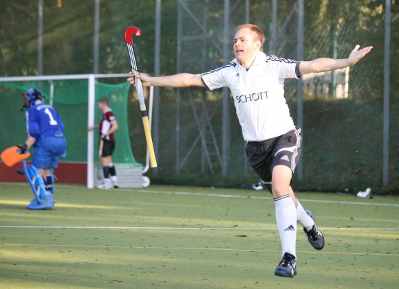 Vor knapp drei Jahren durfte der TSV Schott zuletzt zu einem Punktspiel beim TEC Darmstadt antreten. Trotz eines schönen Solotores von Phil Rügner unterlagen die Mainzer mit 2:3.