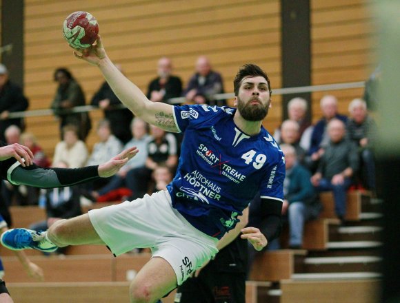 Philipp Becker is back, aber das machte beim VTZ Saarpfalz auch noch keinen Sieg für die Sportfreunde Budenheim, die wie gewohnt Federn ließen bei den Zweibrückern.