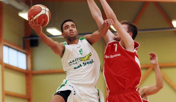 Neuzugang Dejan Filipas steuerte 13 Punkte zum ersten Saisonsieg der DJK Nieder-Olm bei.