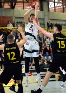 Traf in wichtigen Momenten: ASC-Center Pascal Ploch.