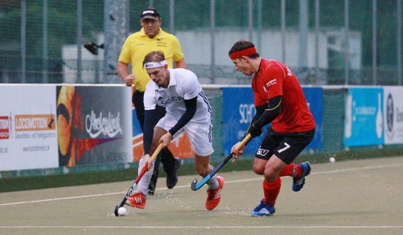 Angreifer Max Nagel (l.) hofft, dass er und seine Mitstreiter vom TSV Schott gegen den TuS Obermenzing mehr Raum zum Kombinieren bekommen werden als beim 0:0 gegen den Rüsselsheimer RK.