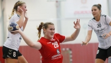 Mit acht Toren alleine in den ersten 20 Minuten der zweiten Halbzeit von der Siebenmeterlinie wie aus dem Rückraum hielt Paulina Golla die FSG im Spiel.