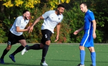 Schrei vor Glück: Joseph Meier (M.) hat soeben das 1:0 erzielt, worüber sich auch Denis Mavric freut.