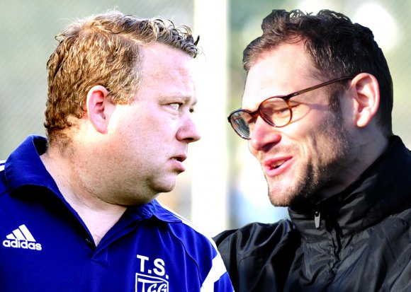 Spektischer Blick zum Kollegen, der frisch das Siegen gelernt hat: TSG-Trainer Timo Schmidt will verhindern, dass Fortuna-Coach Oliver Schmitt jetzt auch erstmals ein Auswärtsspiel gewinnt.