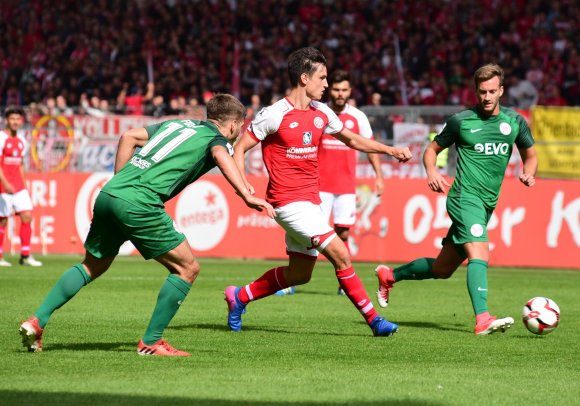Die nächste große Herausforderung wartet auf Noah Korczwowski und die Mainzer U23: Am Samstag kommt die SV Elversberg an den Bruchweg.
