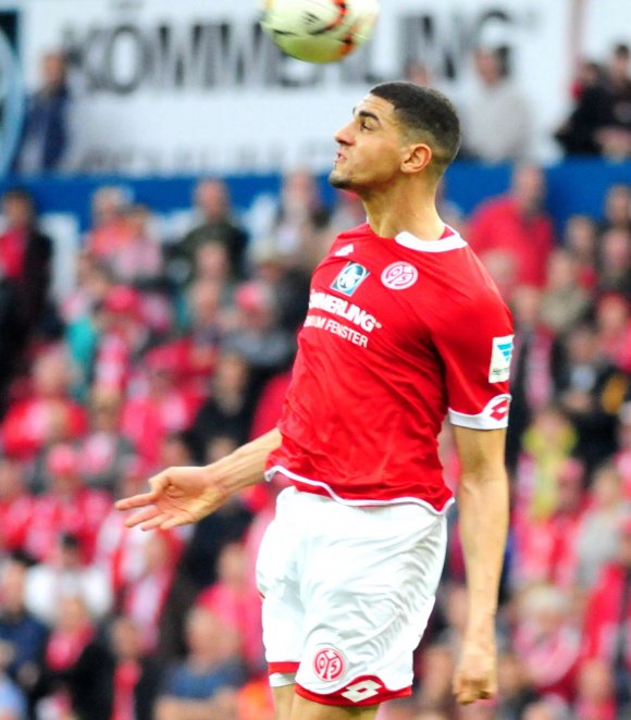Leon Balogun erlitt auf Schalke einen Jochbeinbruch.