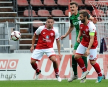 Diesmal wieder in der Anfangsformation: U-23-Kapitän Sebastian Tyrala (r.).