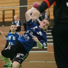 Die Schräglage durch den Punktabzug haben Fabian Racky und die Sportfreunde Budenheim II nach vier Partien einigermaßen kompensiert. Trotz blitzsauberer Bilanz reicht es derzeit jedoch nur zu Platz vier.