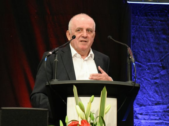 Begründete die vertagte Entlastung des alten Vorstands: Aufsichtsratschef Detlev Höhne.