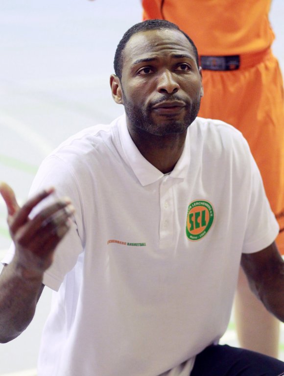 Für den mannschaftlichen Totalausfall in der ersten Viertelstunde hatte Jerry Otshumbe keine richtige Erklärung.