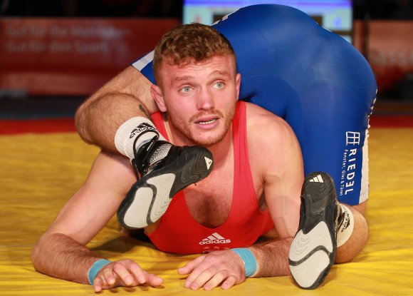 Ilir Sefaj könnte es in Adelhausen mit dem ungeschlagenen Ivo Angelov zu tun bekommen.