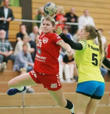 Jill Reuters erfolgreicher letzter Wurf bei der Niederlage in Neckarsuln stürzte die FSG Mainz 05/Budenheim und den SV Allensbach in Ungewissheit, denn nun muss der Gruppensieg in einem Entscheidungsspiel gefunden werden.